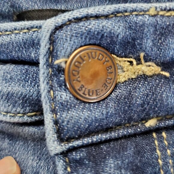 Judy Blue Shorts Womens XL Blue Distressed Denim High Rise Raw Hem Stretchy - Picture 9 of 12